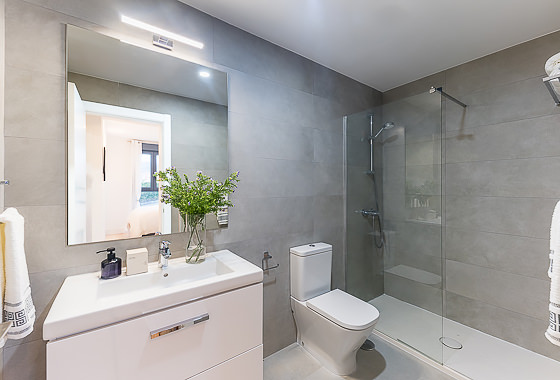 BATHROOMS Torre Martiricos II
