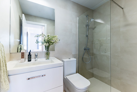 BATHROOMS Torre Martiricos I 