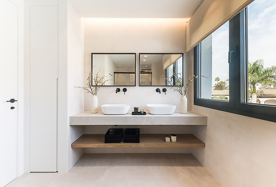BATHROOMS Villa Guadalmar I