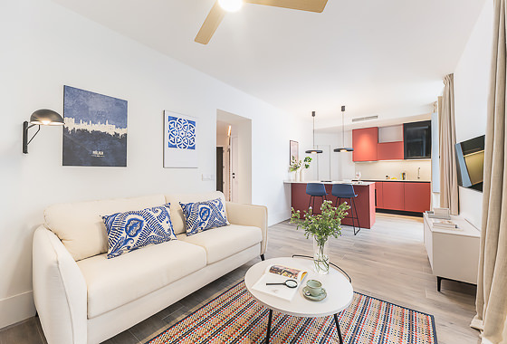 LIVING ROOM Picasso I