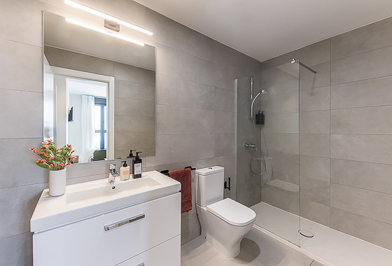 BATHROOMS Torre Martiricos IV