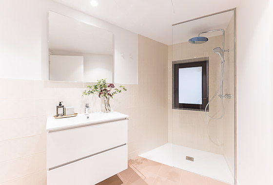 BATHROOMS Oasis Rambla VI