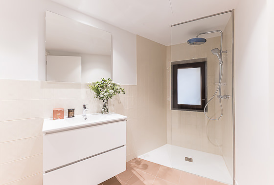 BATHROOMS Oasis Rambla XIV