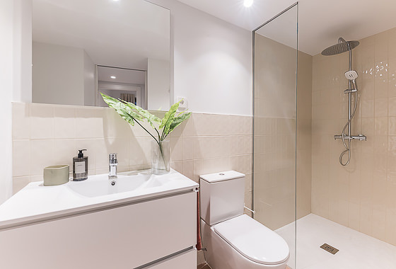 BATHROOMS Oasis Rambla XVI