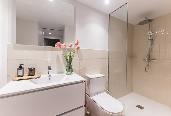 BATHROOMS Oasis Rambla XX