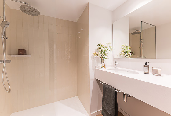 BATHROOMS Oasis Rambla XXIII