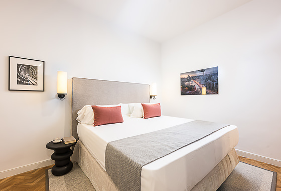 BEDROOMS Reina II