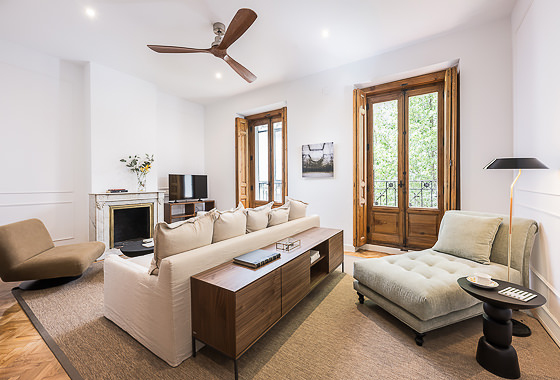LIVING ROOM Reina II