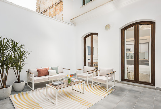 TERRACE Victoria XVI