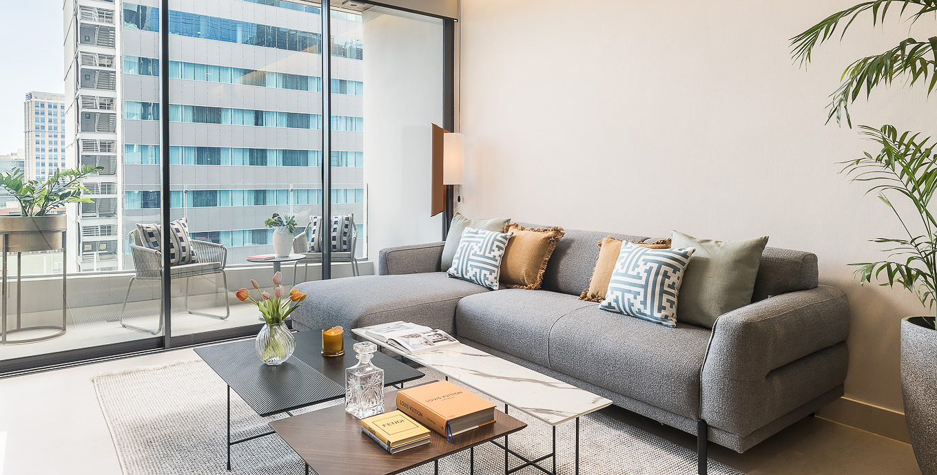 One BedSea View Mid Floor