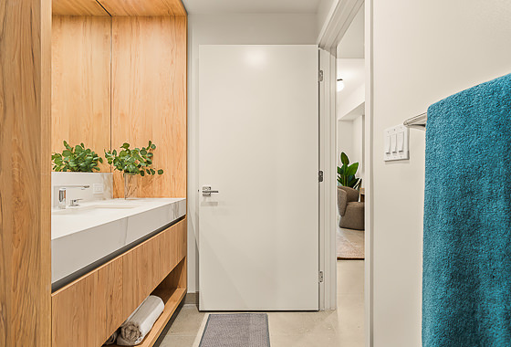 BATHROOMS The Crosby ID0040