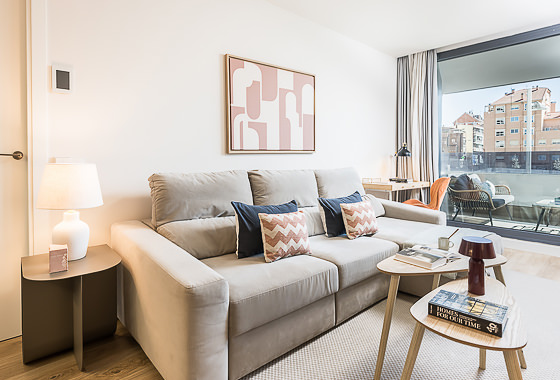 LIVING ROOM Skyline XVIII