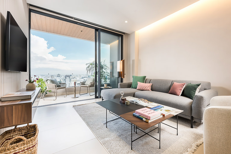 One Bedroom Residence - Skyline View - Upper Floor