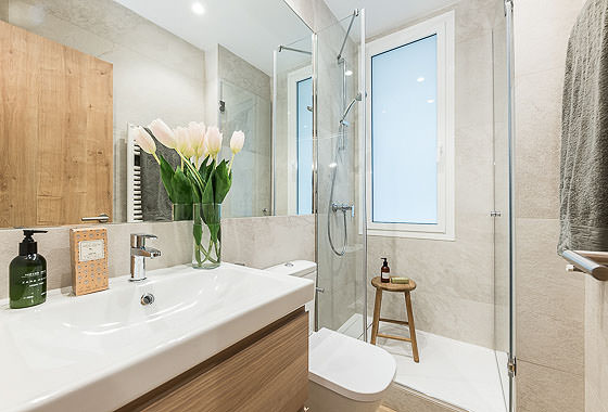 BATHROOMS Doctor Castelo LXIV