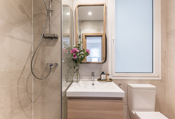 BATHROOMS Doctor Castelo LXI