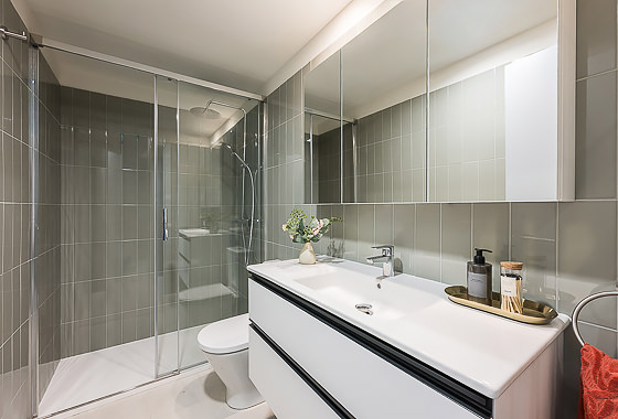 BATHROOMS María Zayas XX