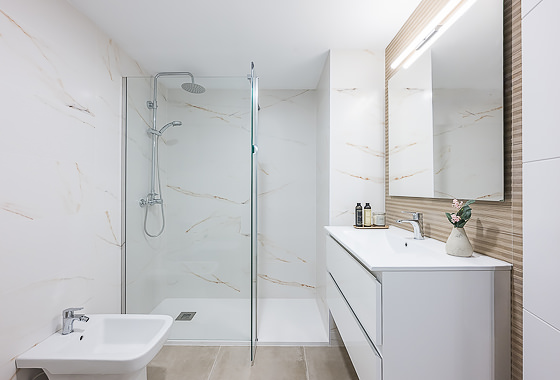 BATHROOMS Hilera I