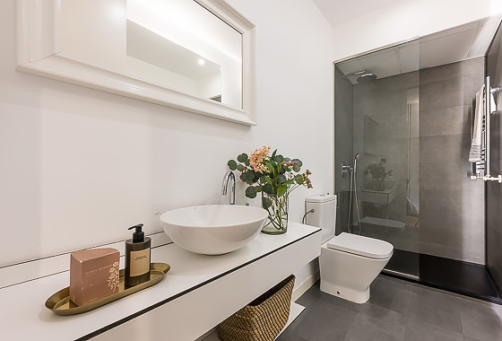 BATHROOMS Corredera Baja II
