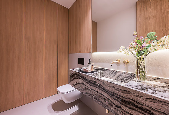 BATHROOMS Ayala XXXI