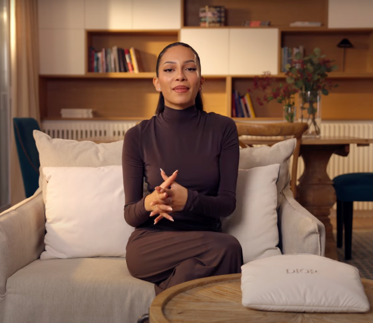 Glamour elige un exclusivo apartamento Homeclub para su video con Alana